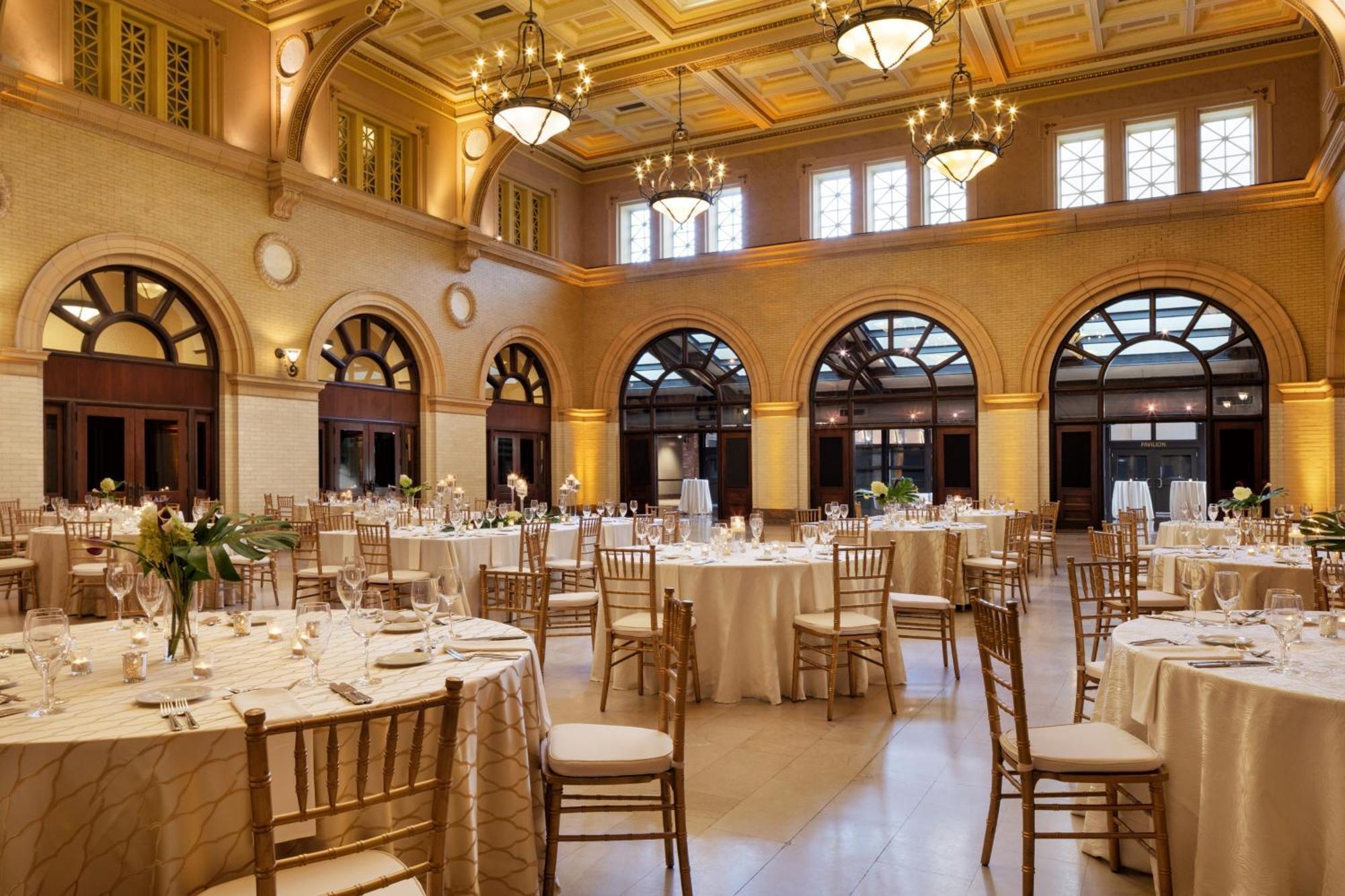 Renaissance Minneapolis Hotel, The Depot Exterior photo