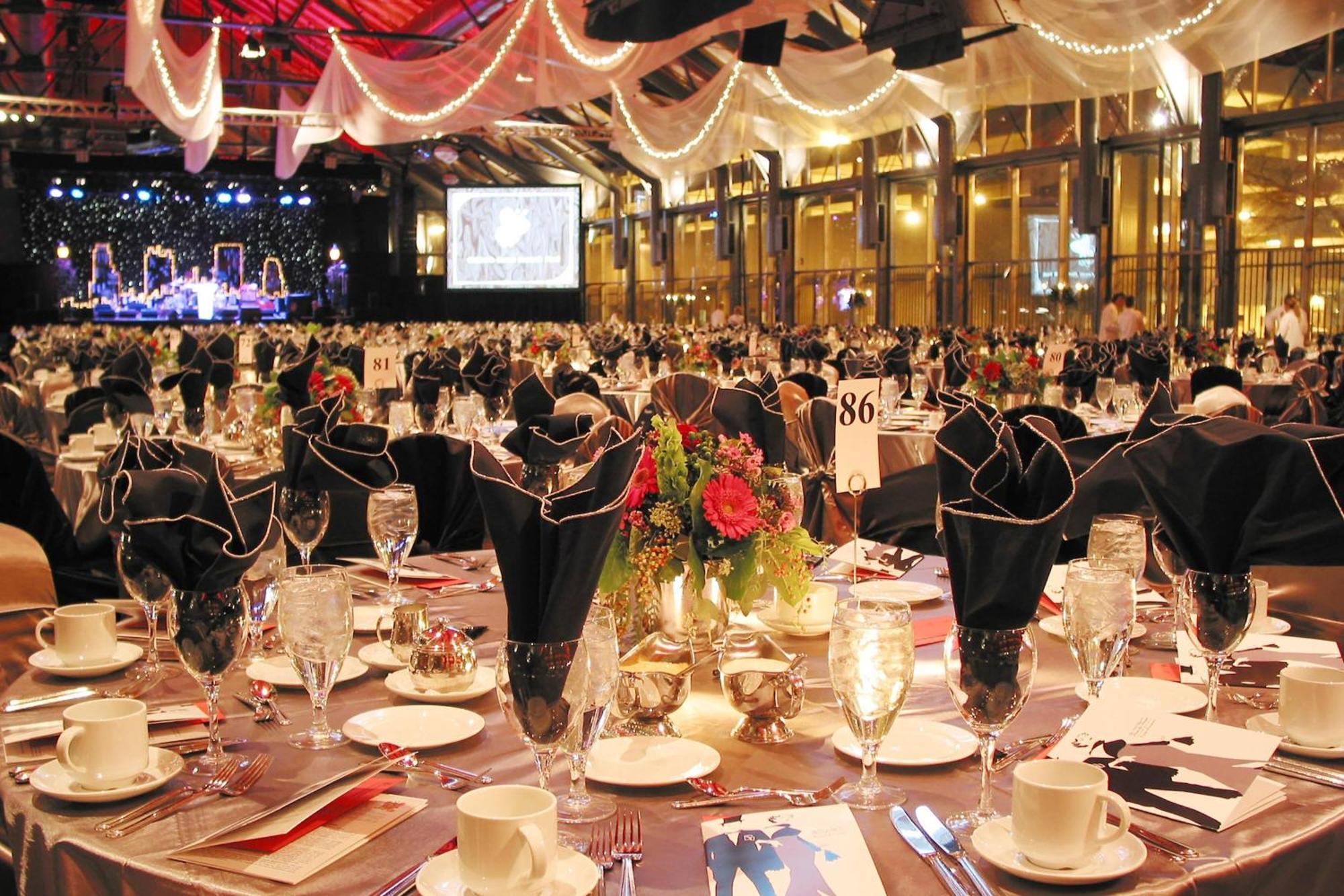 Renaissance Minneapolis Hotel, The Depot Exterior photo